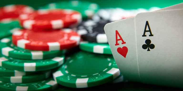 The amazing life and tales of professional poker players