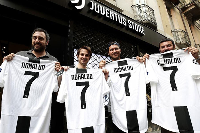 cristiano ronaldo jersey juventus