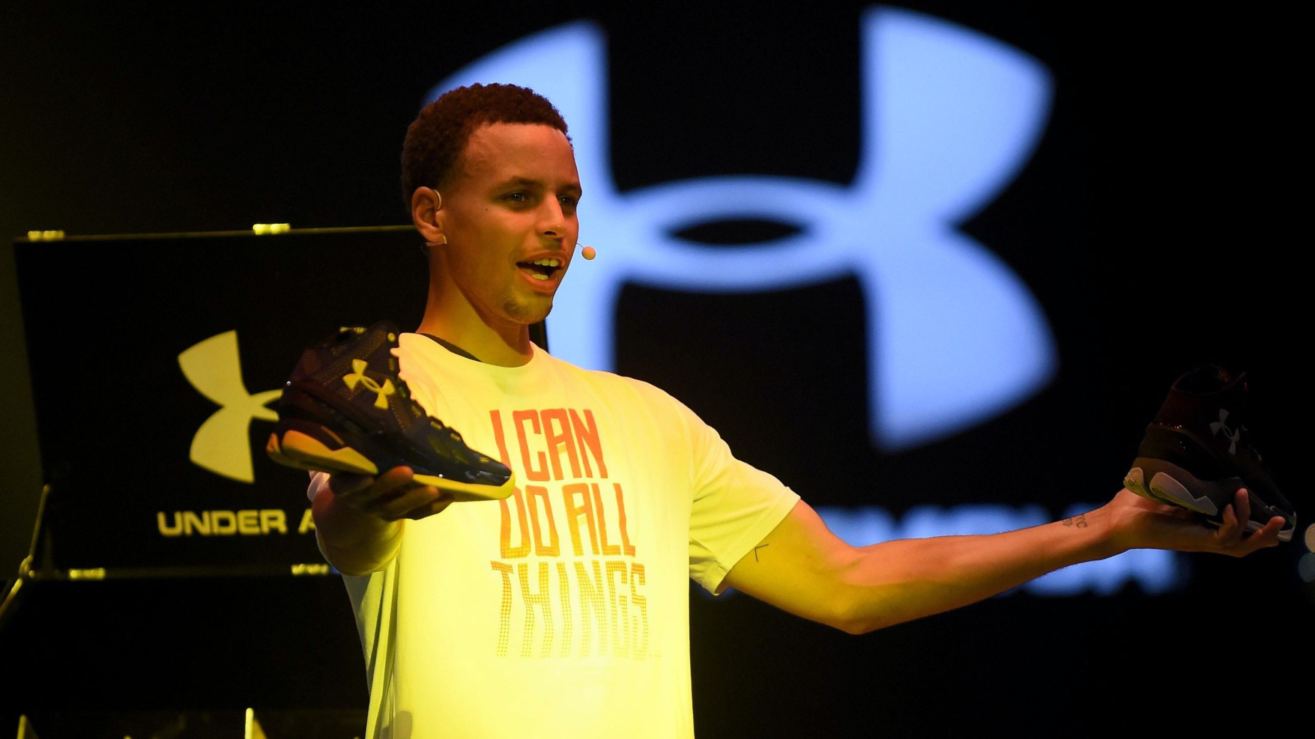 Under Armour lança marca de Stephen Curry para competir com a Jordan -  30/11/2020 - UOL Esporte