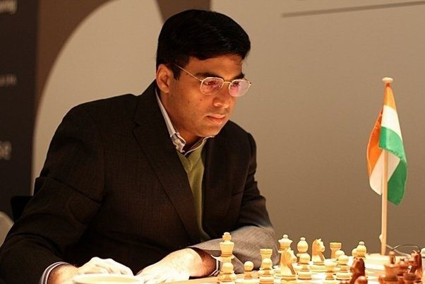 Anish Giri fights the Italian and Vishy Anand