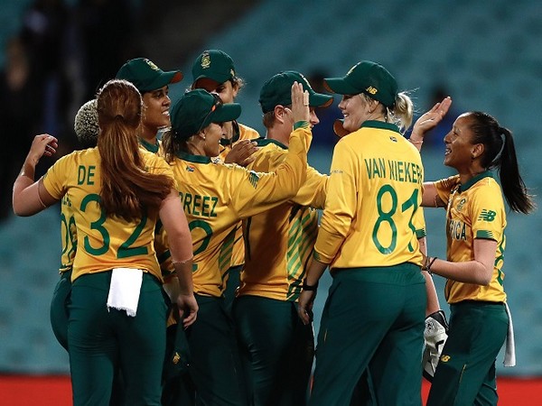 PAK W vs SA W Live: South Africa hoping to put on a dominating performance, as Pakistan eye their first win – Follow Live Updates 