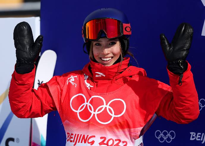 China's Eileen Gu Wins First Ever Gold in Women's Freeski Big Air