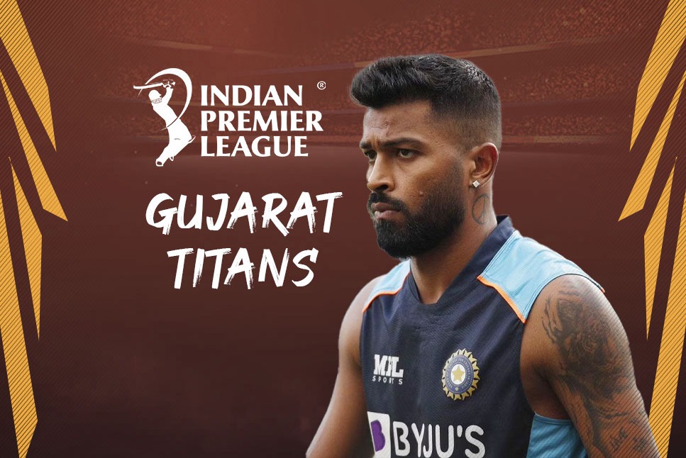 Gujarat Titans Skipper Hardik Pandya Flaunts New IPL 2022 Team Jersey at  Narendra Modi Stadium (View Pics)