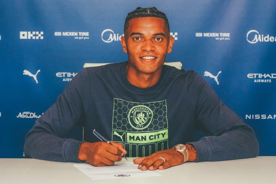 Man City sign defender Manuel Akanji from Borussia Dortmund for £15m, Transfer Centre News