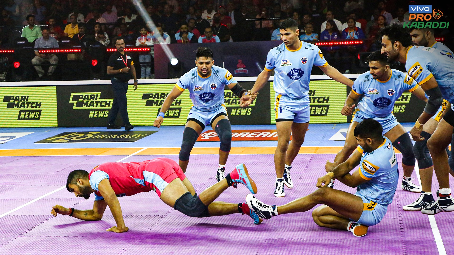 Pro Kabaddi League: U Mumba hold nerves to beat Dabang Delhi KC