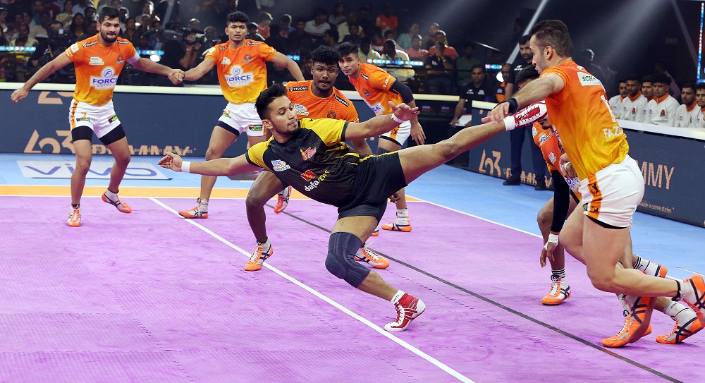 Pro Kabaddi PKL 8 Highlights: Patna Pirates becomes first team to qualify  for play-offs, thrashes Puneri Paltan 43-26 - Sportstar