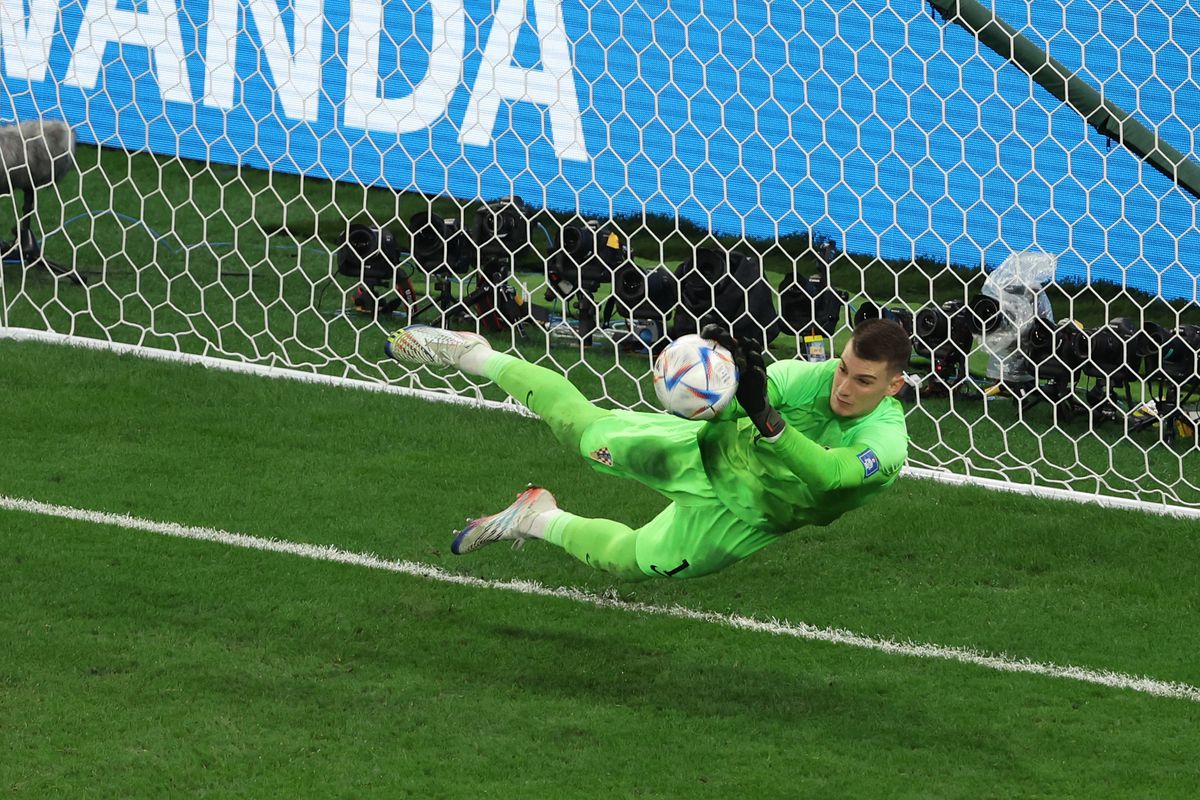 Argentina vs Croatia: Battle of Goalkeepers Dominik Livakovic vs ...