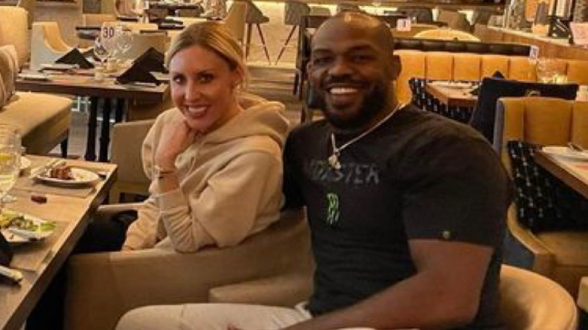 Video Is Jon Jones Still With His Fiancee Jessie Moses More Update On