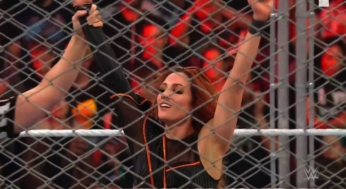 Lita has Becky Lynch's back in Steel Cage Match with Bayley