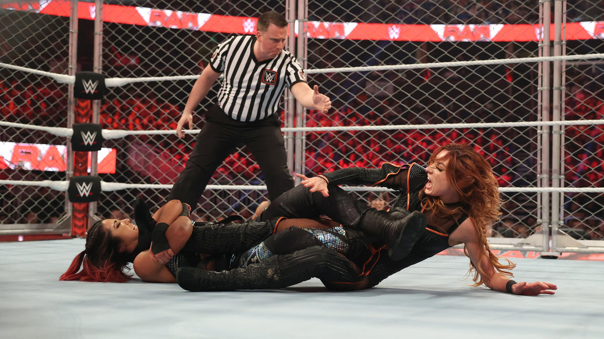 WWE Raw live results: Becky Lynch vs. Bayley steel cage match