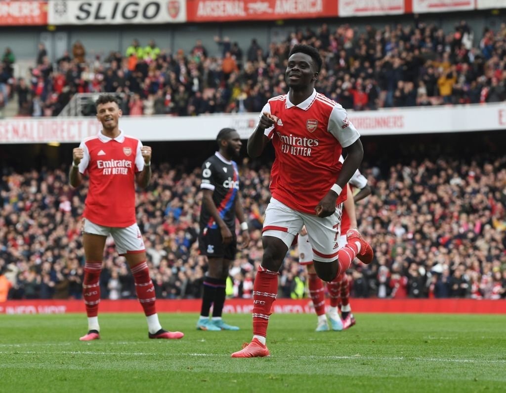 Arsenal 4-1 Crystal Palace: Bukayo Saka scores two as Gunners open