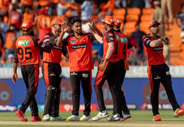 Rajiv Gandhi International Stadium Pitch Report, SRH Vs MI: Mumbai ...