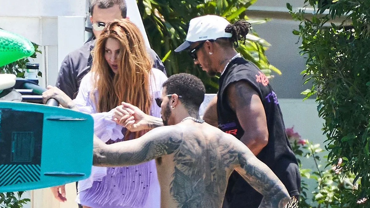 WATCH Lewis Hamilton Spotted With Shakira Cruising On A Yacht Amidst ...