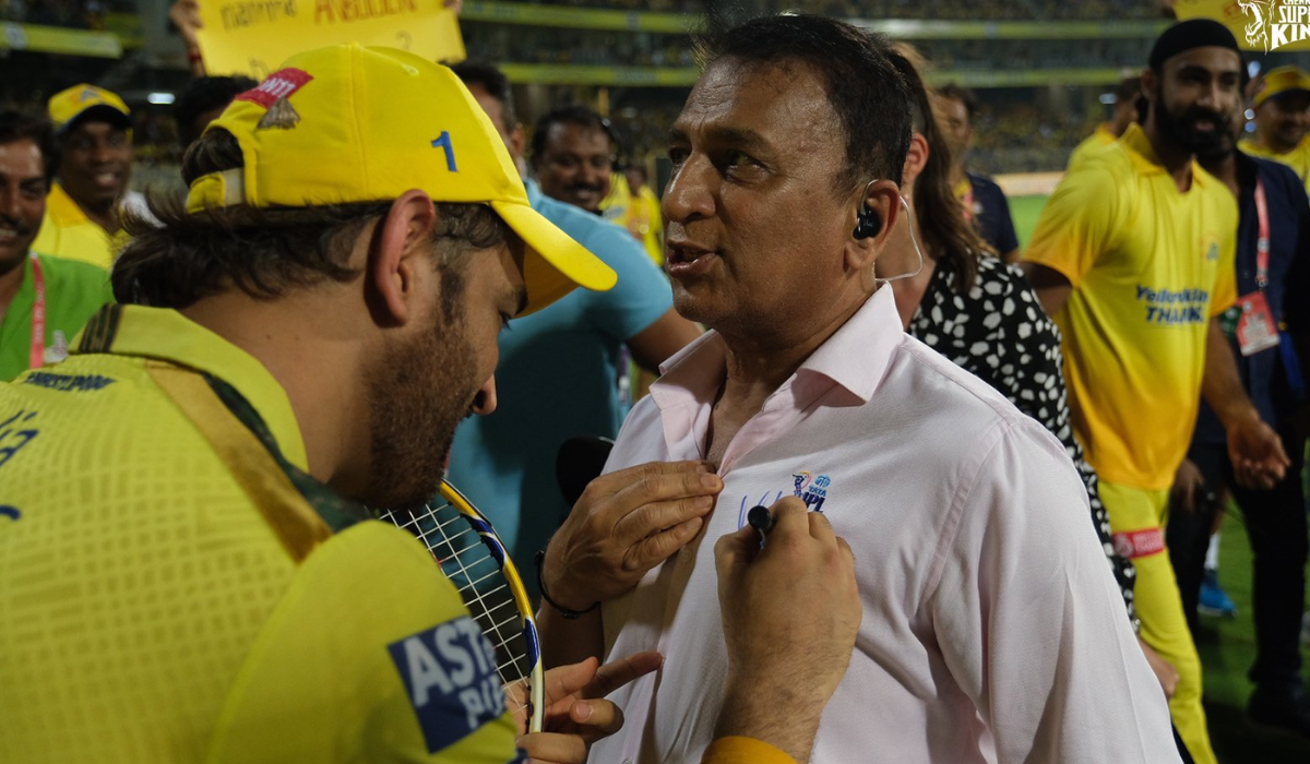 WATCH MS Dhoni sign autographs for Chepauk ground staff, fans laud ...