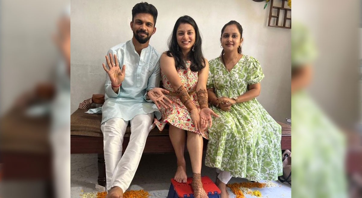 Watch Ruturaj Gaikwad, Utkarsha Pawar Adroable Mehendi Photos, Check Out