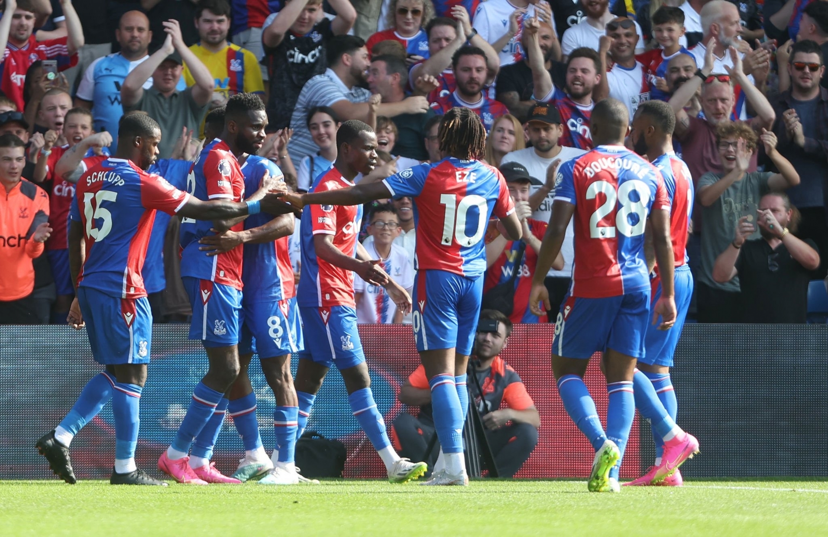 Spurs vs Crystal Palace - TOT vs CRY - Tottenham Hotspur are trying to keep their unbeaten run and place at top of the Premier League table