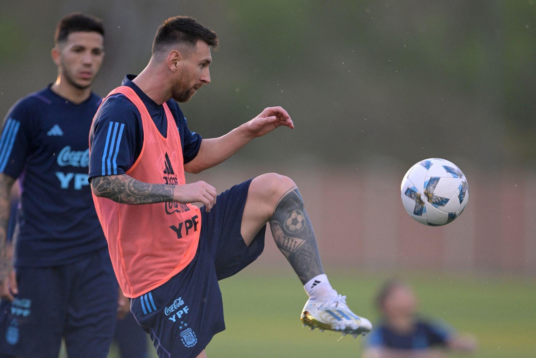 Lionel Messi play in Argentina vs Peru CONMEBOL FIFA World Cup Qualifiers