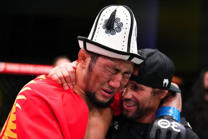 Emotional Moment: UFC Fighter’s Brother Tears Up After Win at Fight Night Debut